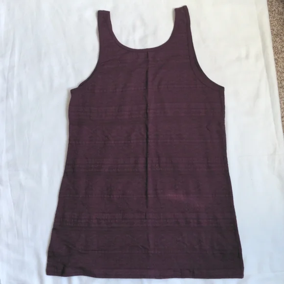 Mossimo Burgundy Tank Top XL ✨NWOT!✨ - Picture 2 of 3